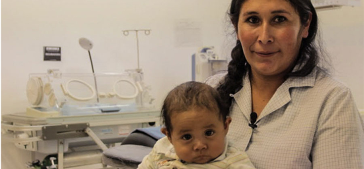 Iginia Badillo delivered her child at Huasca Health Center under the care of midwifery interns supported by the FCI program of MSH. Image: Pablo Romo, Courtesy of Management Sciences for Health