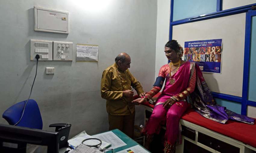 A patient gets tested at India's first holistic LGBTQ clinic and community-based HIV clinic in Mumbai. March 7, 2019. Image: Satyabrata Tripathy/Hindustan Times/Getty