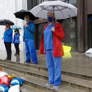 Health workers protest reopening of businesses at the state capitol in Salem, Oregon on May 2, 2020. Image: John Rudoff/Anadolu/Getty